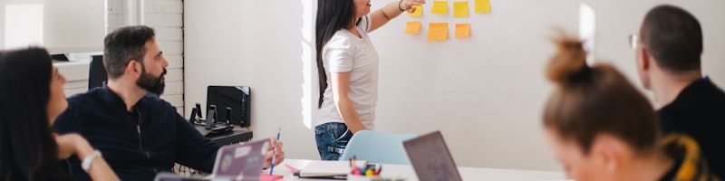 优游国际团队诚挚寄语关于我们页面展示团队协作与服务理念